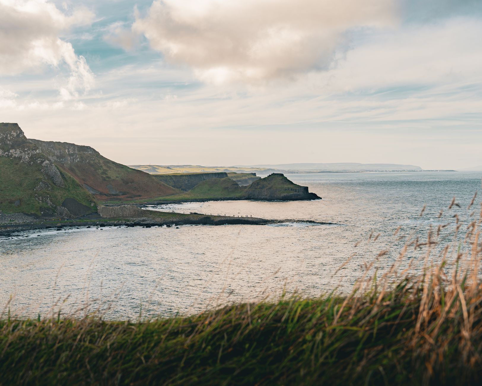 Driving the Causeway Coast and Antrim Glens: Northern Ireland’s Greatest Road Trip for Car Enthusiasts